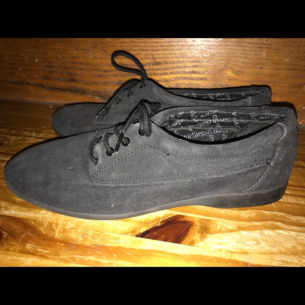 womens black AirStep shoes